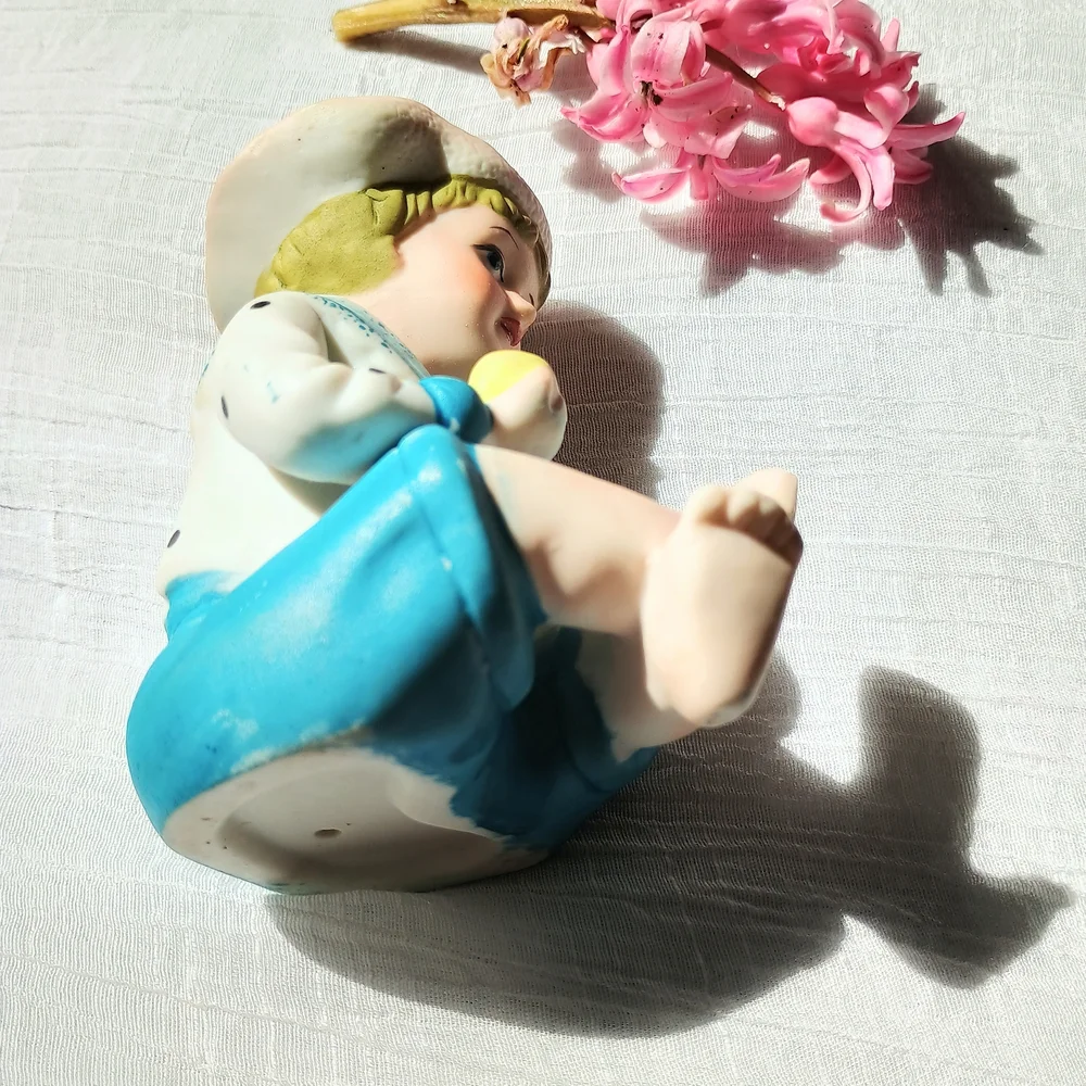 🌺 COQUETTE CORE🌺 VTG little boy blue Piano Baby, 1940s bisque porcelain figure